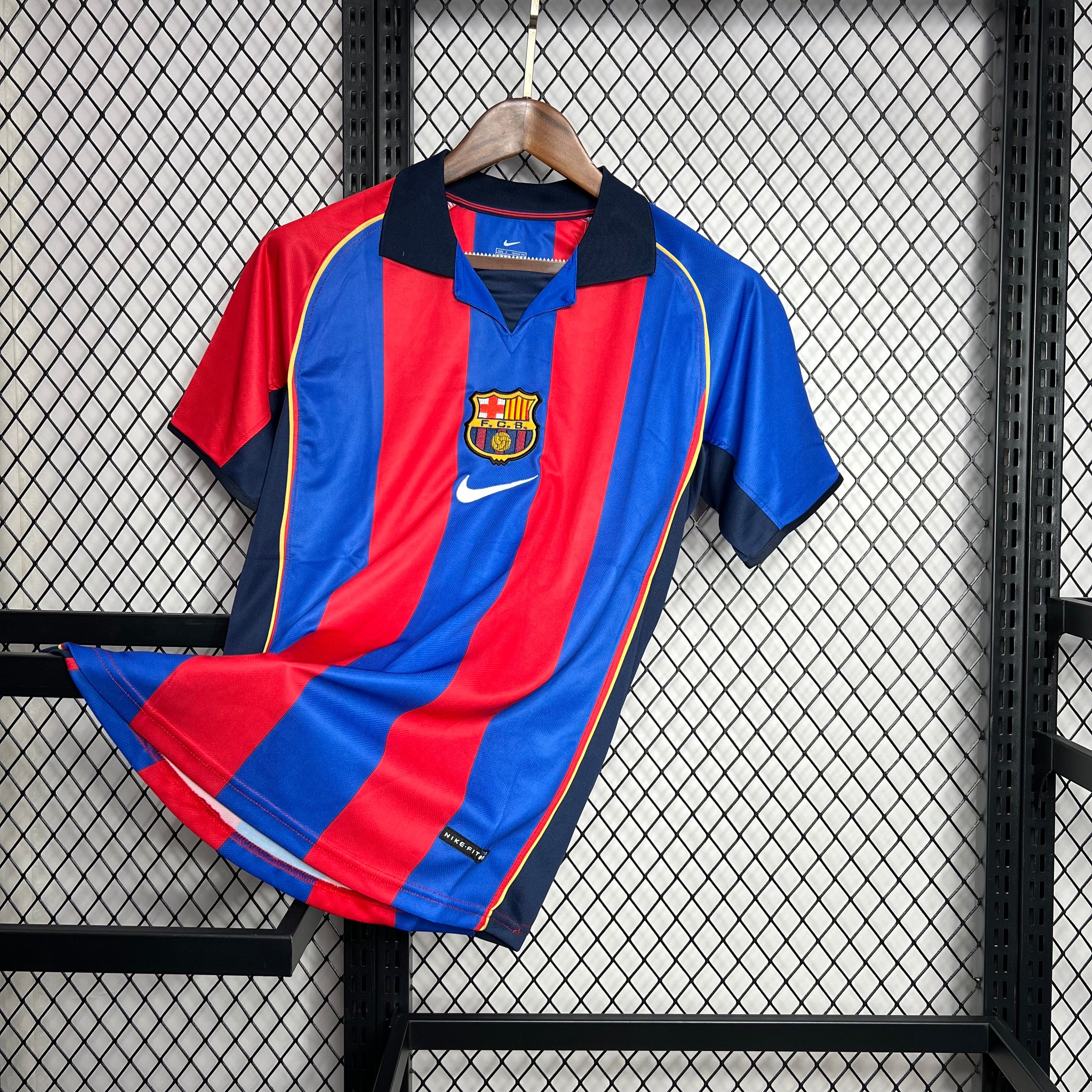 Barcelona 2001/02 Home Retro Jersey