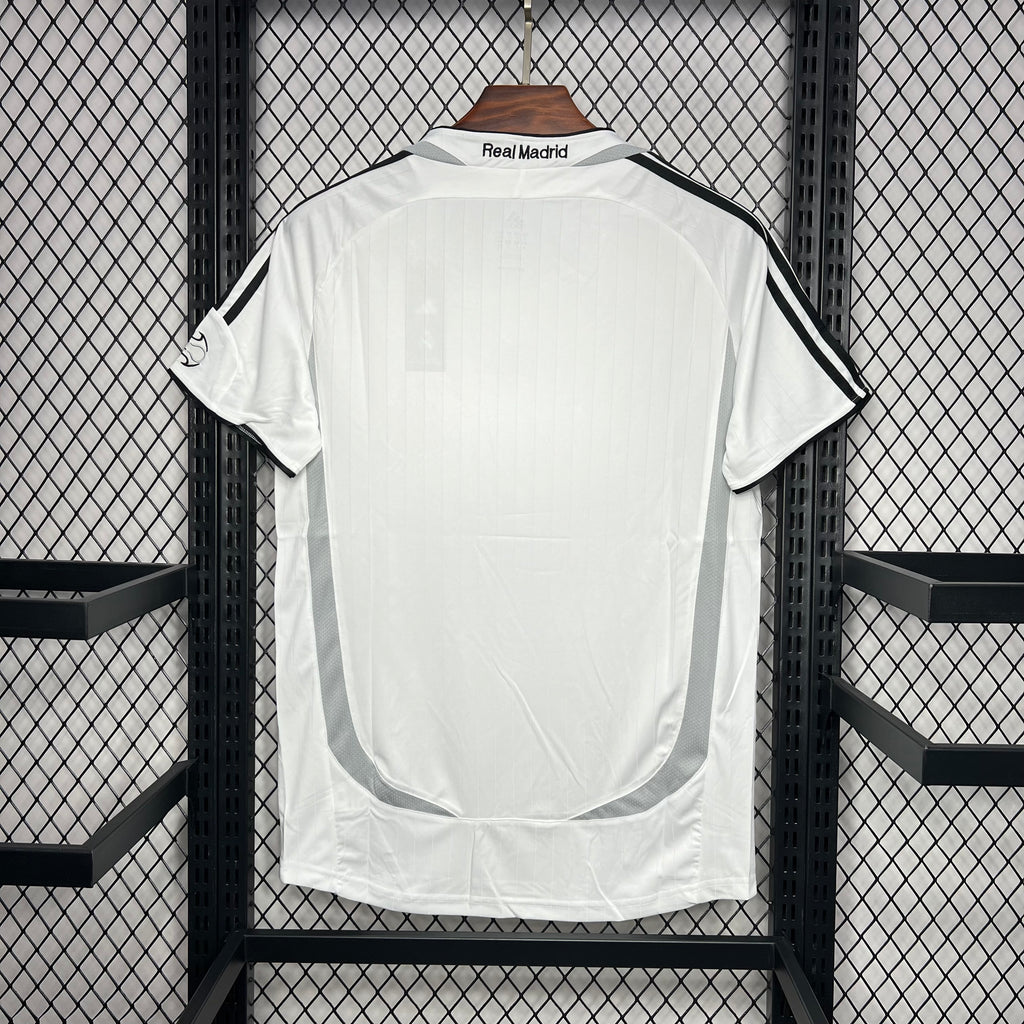 Real Madrid 2006/07 Home Retro Jersey