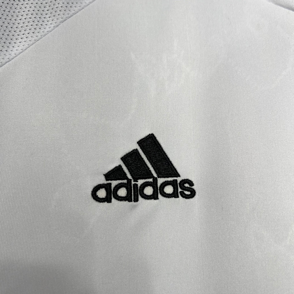 Real Madrid 2005/06 Home Retro Jersey