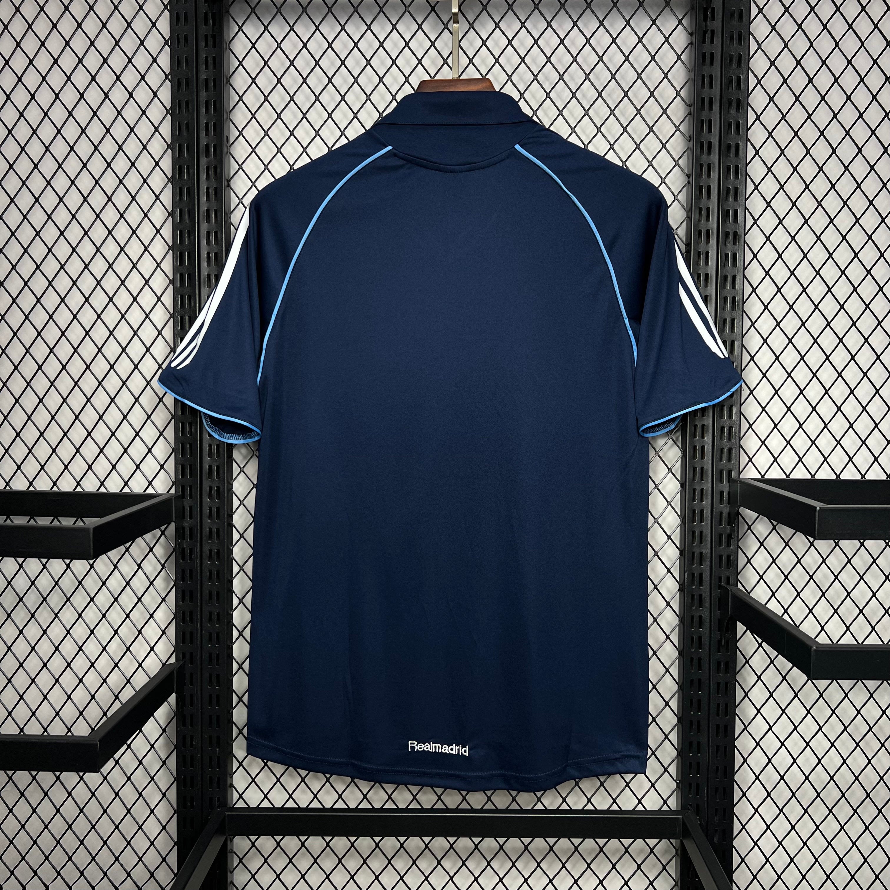 Real Madrid 2005/06 Away Retro Jersey