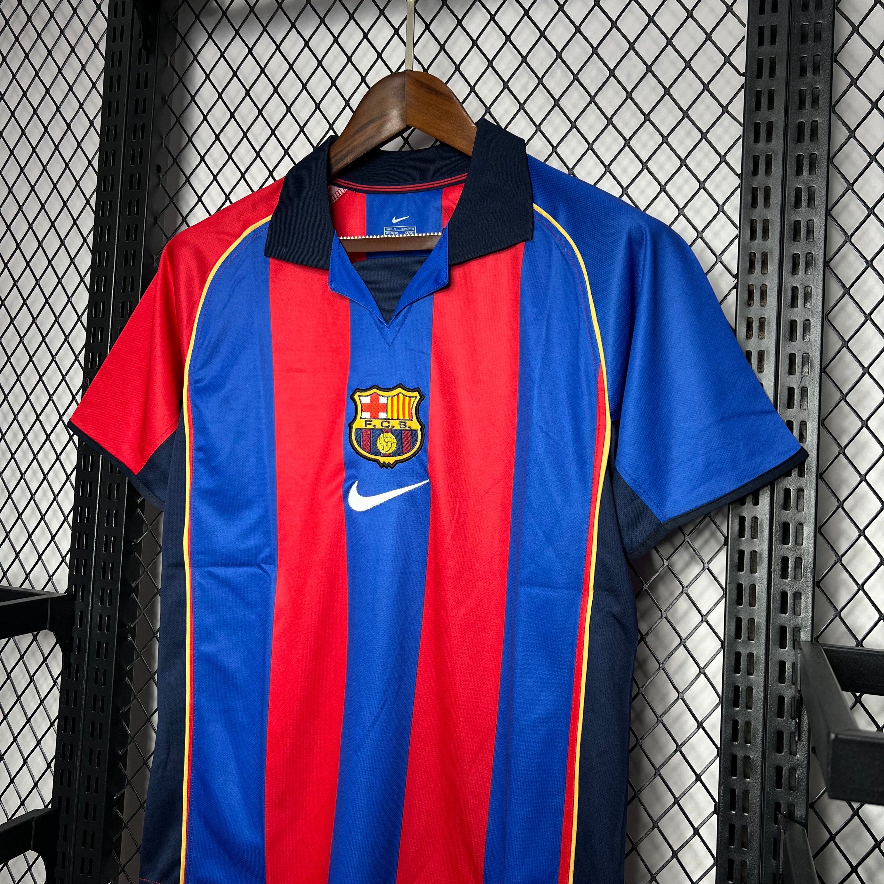 Barcelona 2001/02 Home Retro Jersey