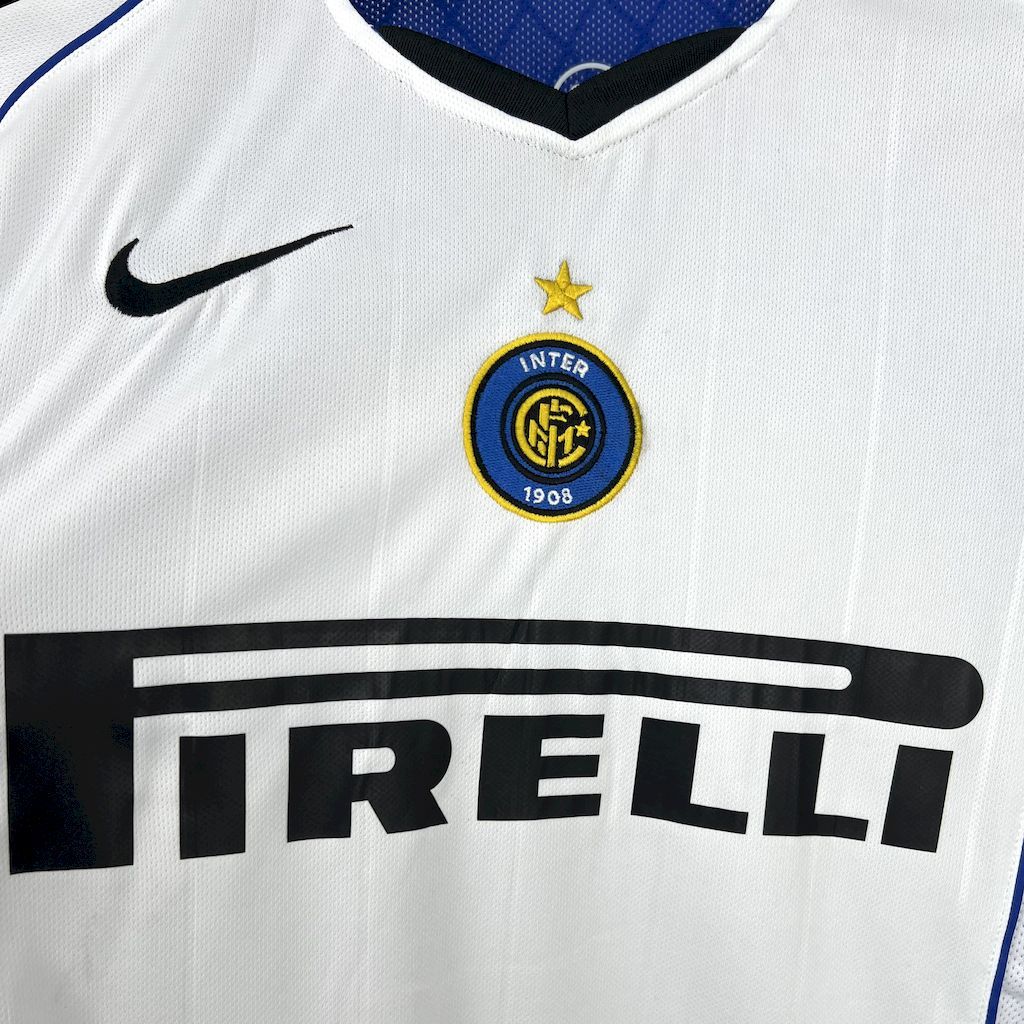 Inter Milan 2004/05 Away Retro Jersey