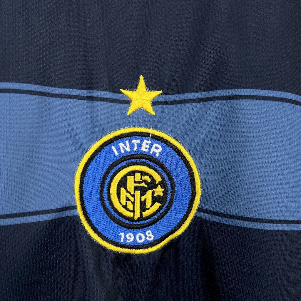 Inter Milan 2004/05 Third Retro Jersey