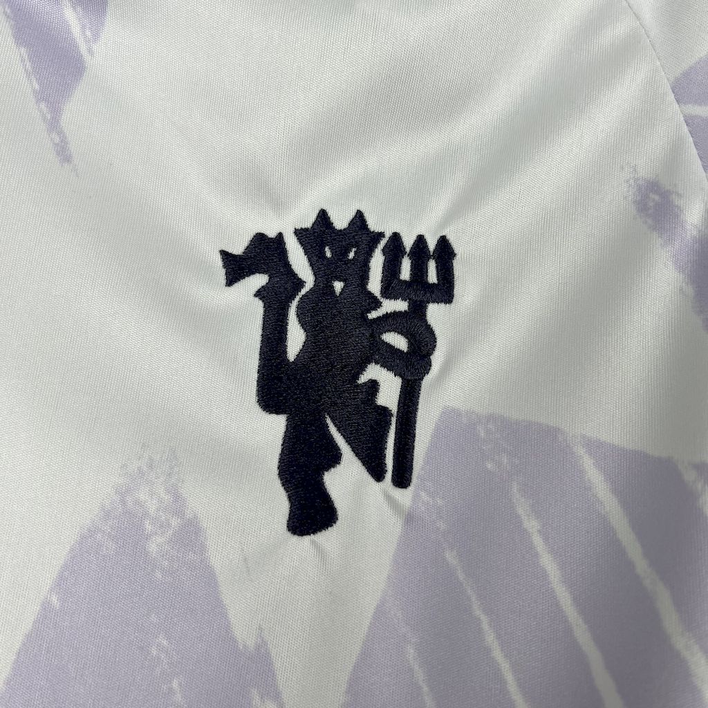 Manchester United 2025/26 Away Jersey