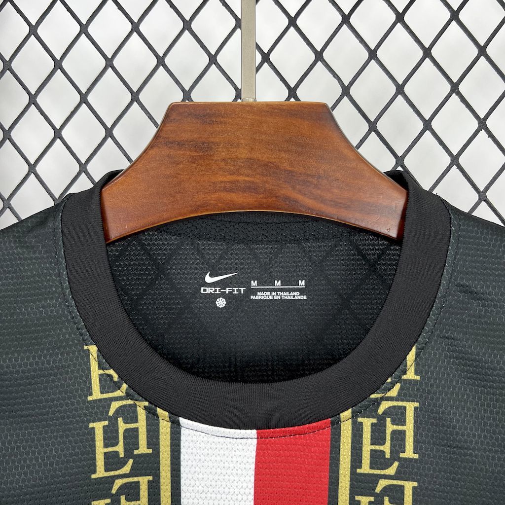 Paris Saint-Germain 2025-26 Black and Gold EditionJersey
