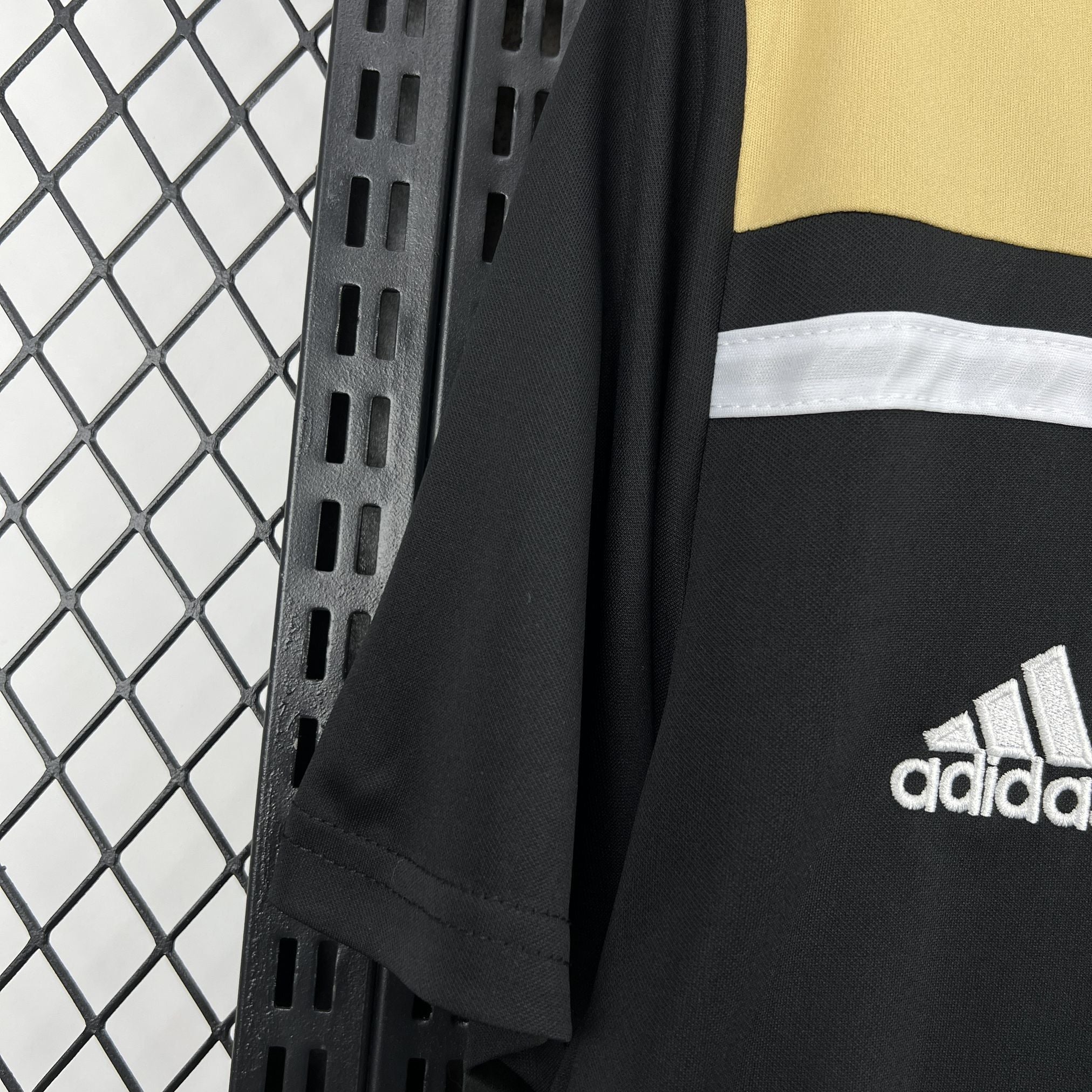 Ajax 2018/19 Away Retro Jersey