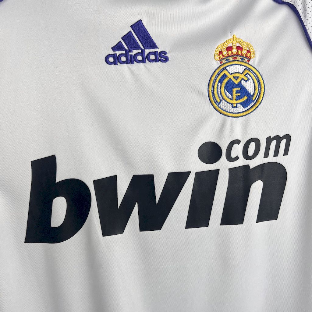 Real Madrid 2007/08 Home Retro Jersey