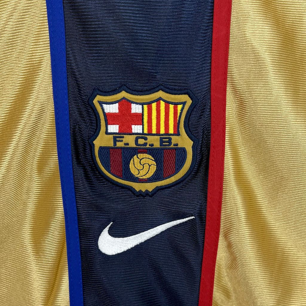 Barcelona 2001/02 Away Jersey
