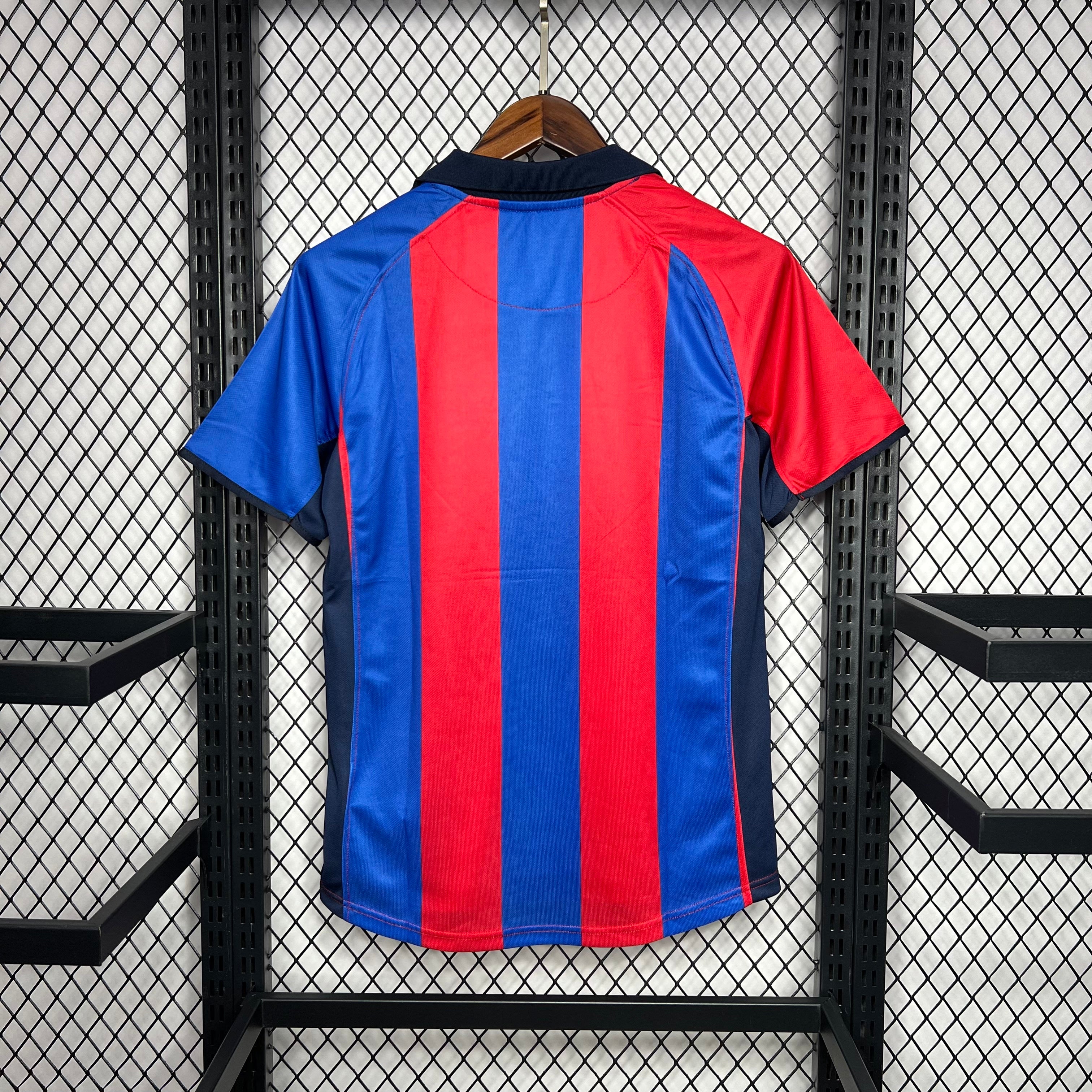 Barcelona 2001/02 Home Retro Jersey